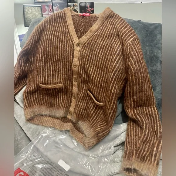 SUPREME- 2-Tone Mohair Cardigan SS25 (Size L) (NWT) (NO FLAWS)
